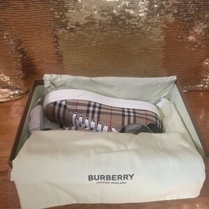 Burberry Rangleton Sneakers